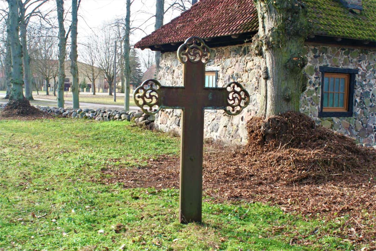 Grabkreuz Johann Dahl in Sülstorf | ©CG