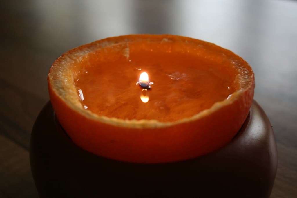 Orangenschalen-Teelicht