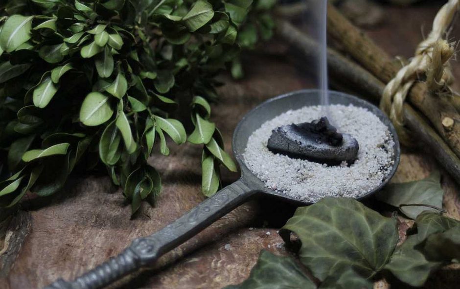 Mit Weidenholz räuchern