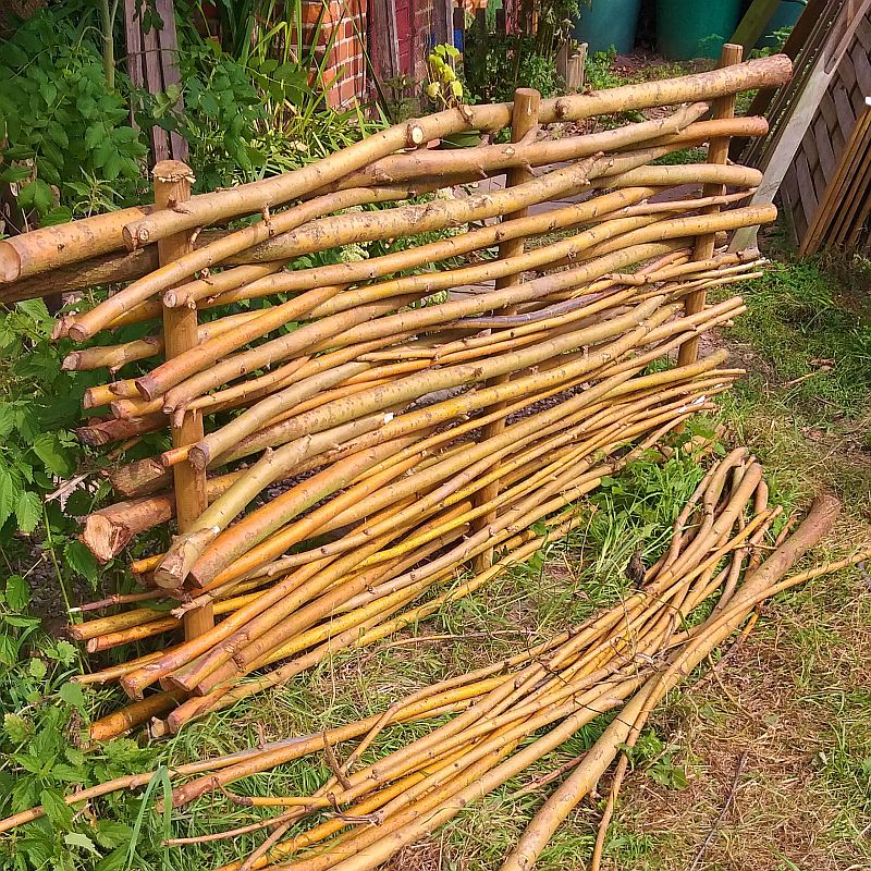 Zaunelemente sind sehr wichtig für einen Bauerngarten