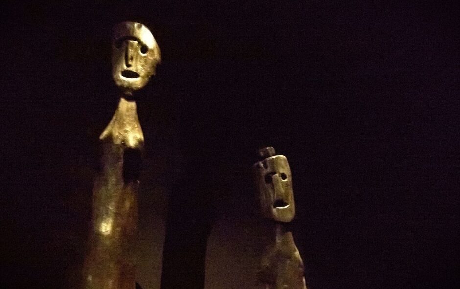 Pfahlgötter im Museum Schloss Gottorf