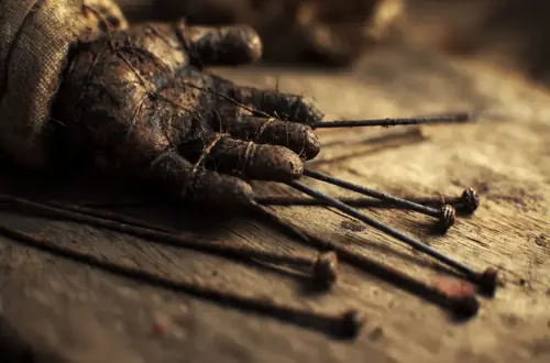 Der Atzmann: Das europäische Voodoo-Püppchen & Schadzauber